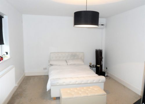 4 Bedroom House in Coulsdon, Croydon