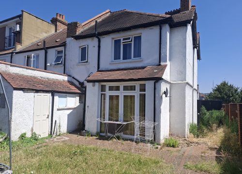 3 Bedroom House in Norbury